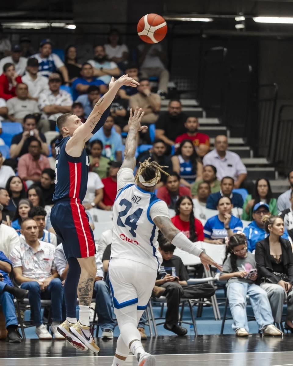 AG博彩-雄鹿前锋技惊四座，为球队贡献关键得分