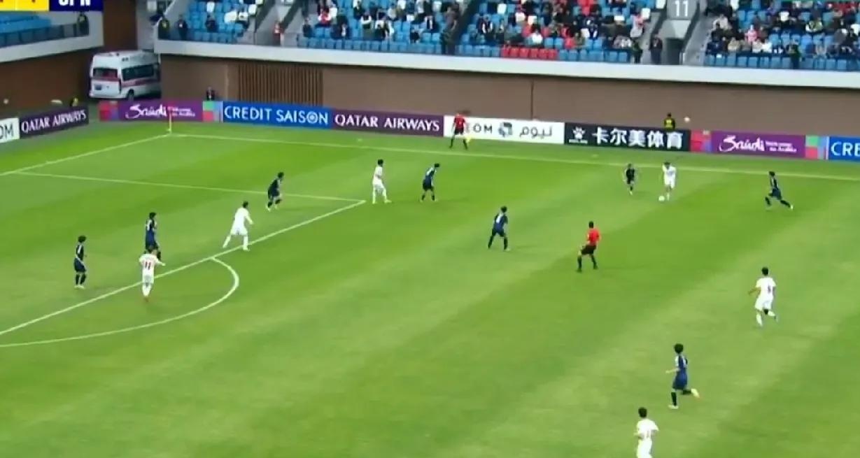 足球盛事创造多项纪录，引发热议(足球盛事创造多项纪录,引发热议英语)