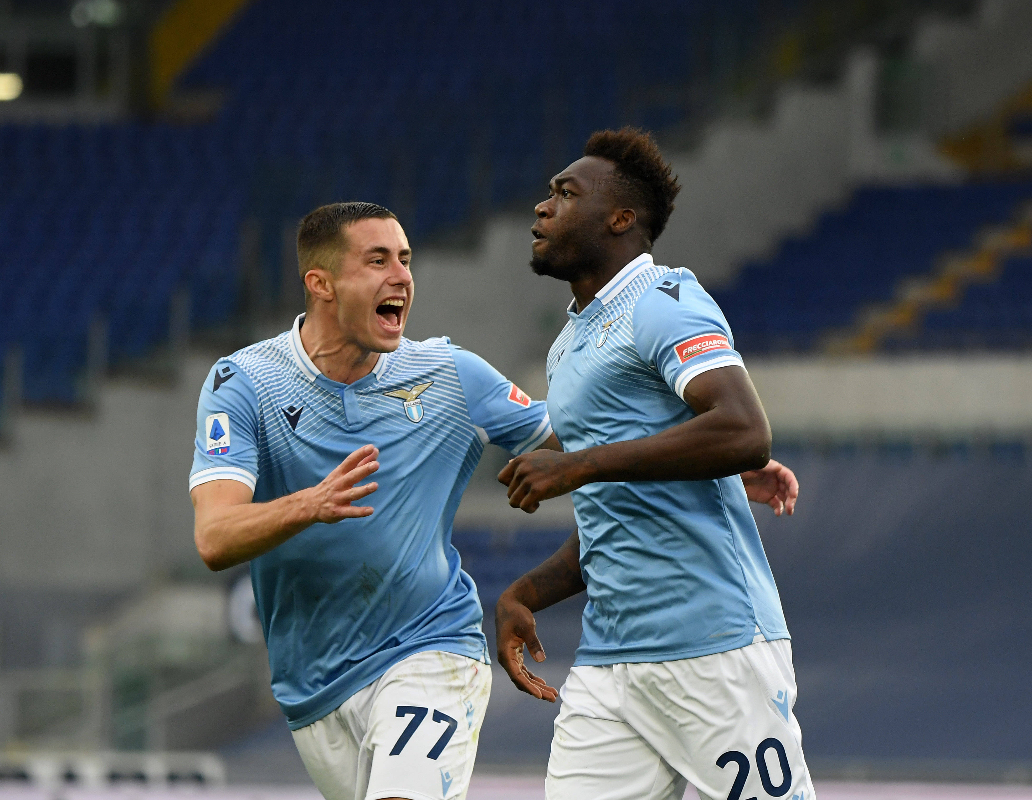 AG-关于拉齐奥胜利后球队愉悦庆祝，团结一致的信息